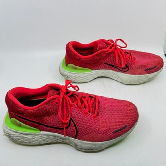 NIKE ZoomX Invincible Run Flykite 2 Siren Red Green Strike Running Shoes - Picture 2 of 11